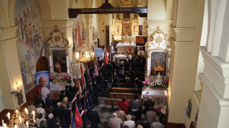 Strażacy w Sanktuarium MB Głogowieckiej