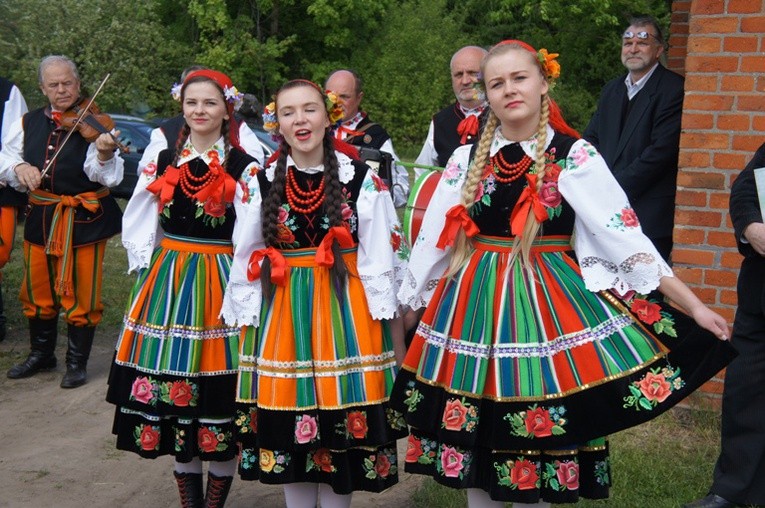 Uroczystość w Lipcach Reymontowskich