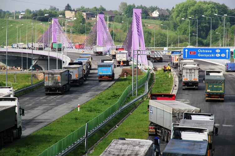 Próby obciążeniowe na moście w Mszanie