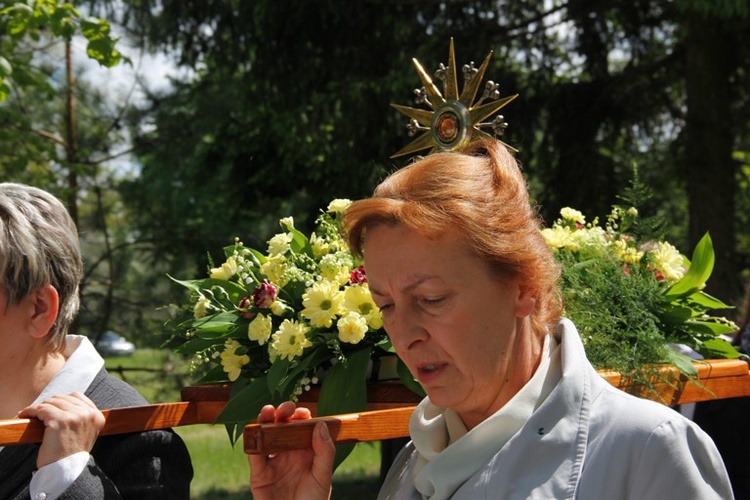 Elewacja relikwi bł. o. Stanisława Papczyńskiego w Puszczy Mariańskiej