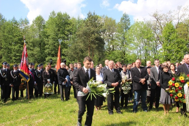 Ostatnie pożegnanie śp. ks. kan. Karola Tomali