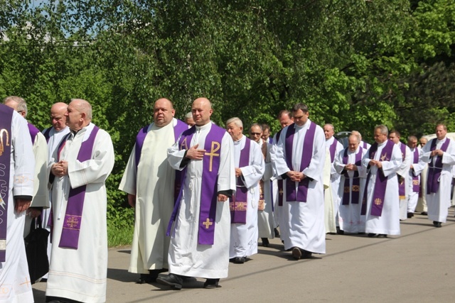 Ostatnie pożegnanie śp. ks. kan. Karola Tomali