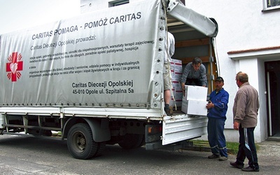 Szeroki zakres pomocy potrzebującym oferuje Caritas Diecezji Opolskiej. W swojej działalności często korzysta z funduszy europejskich