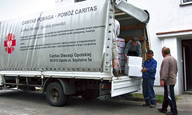Szeroki zakres pomocy potrzebującym oferuje Caritas Diecezji Opolskiej. W swojej działalności często korzysta z funduszy europejskich