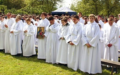 Na pielgrzymkę ministranci przybyli z rodzicami, opiekunami i ponad 80 kapłanami