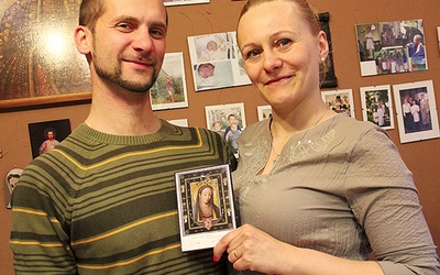 Katarzyna i Paweł Konsurowie są odpowiedzialni w diecezji za ruch „Spotkania Małżeńskie”. W Rokitnie prowadzą rekolekcje m.in. dla małżeństw będących w kryzysie 