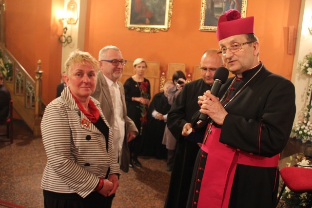 Statuetka "Człowiek Człowiekowi" 2014