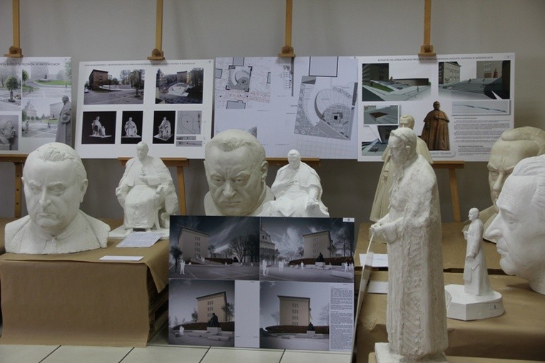 Projekty na pomnik kard. Augusta Hlonda