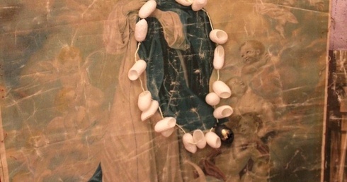 Matka Boża kontrowersyjnym tłem 