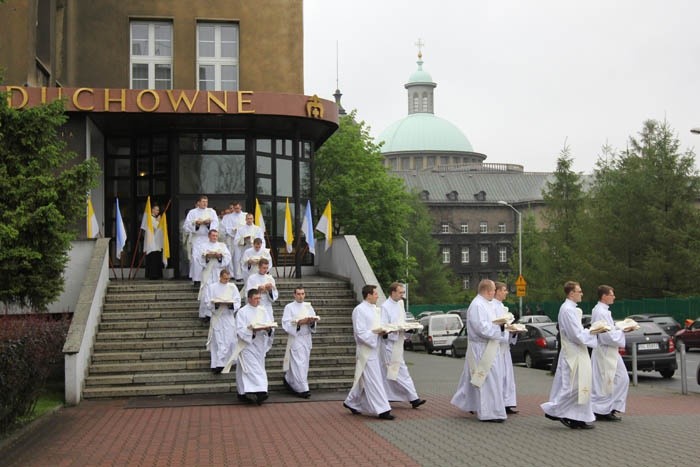 Święcenia kapłańskie w Katowicach