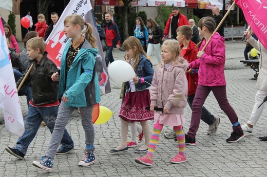 Cieszyn - Rodzinny Polonez przed Marszem dla Życia i Rodziny