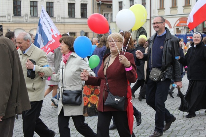 Cieszyn - Rodzinny Polonez przed Marszem dla Życia i Rodziny