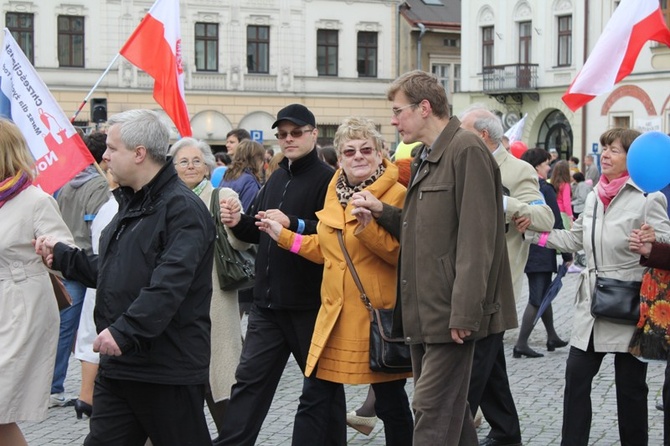 Cieszyn - Rodzinny Polonez przed Marszem dla Życia i Rodziny