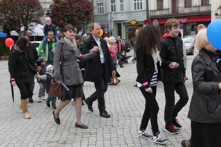 Cieszyn - Rodzinny Polonez przed Marszem dla Życia i Rodziny