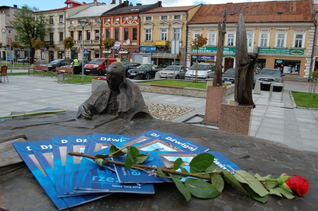 9 papieży na rynku