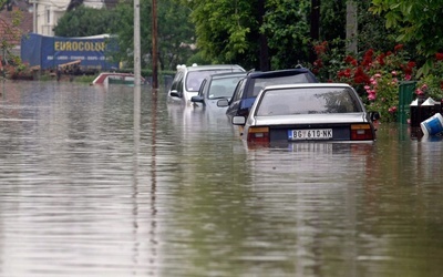 44 ofiary powodzi na Bałkanach