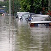 44 ofiary powodzi na Bałkanach