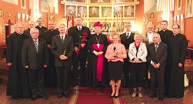  Statuetki wręczył bp Stefan Regmunt. We Mszy św. wzięli udział nie tylko bliscy i rodzina, ale także kapłani, przedstawiciele ruchów i stowarzyszeń oraz władze miejskie i wojewódzkie. Fotorelacja na: zgg.gosc.pl