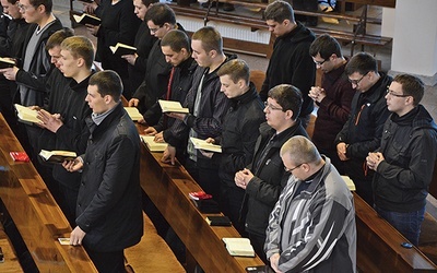  W miesiącu poświęconym Maryi wspólnota seminaryjna zawitała  do Winowa