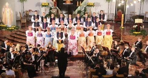 W koncercie poświęconym św. Janowi Pawłowi II wystąpił zespół "Śląsk"