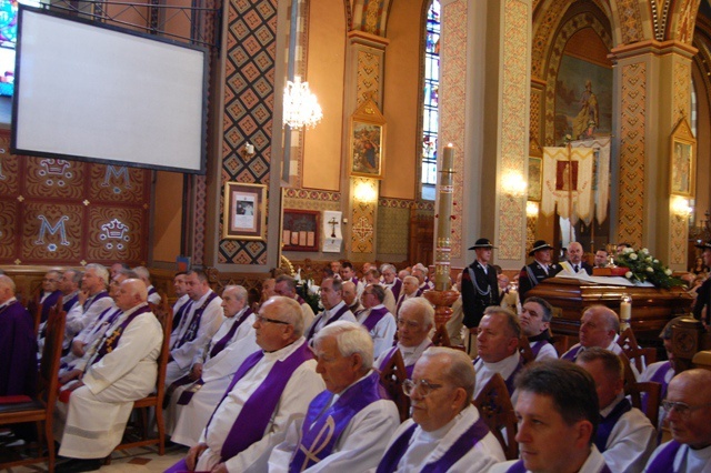 Ostatnie pożegnanie ks. Tadeusza Juchasa cz.2