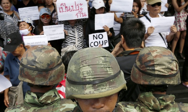 Tajlandia: Areszt ma uspokoić polityków?