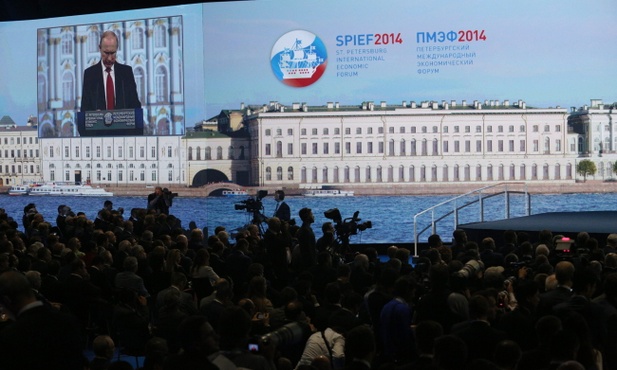 Biznes zostawia Putina