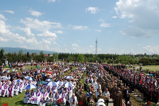 Ostatnie pożegnanie ks. Tadeusza Juchasa cz.1