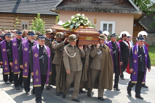 Ostatnie pożegnanie ks. Tadeusza Juchasa cz.1