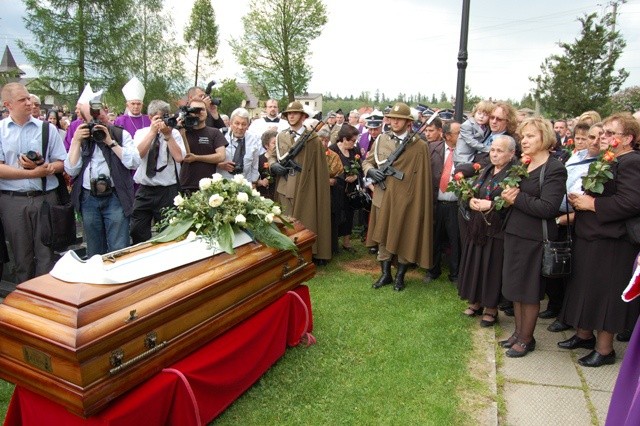 Ostatnie pożegnanie ks. Tadeusza Juchasa cz.1