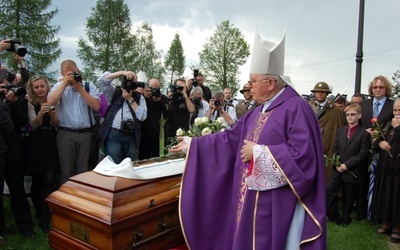 Ostatnie pożegnanie ks. Tadeusza Juchasa cz.1