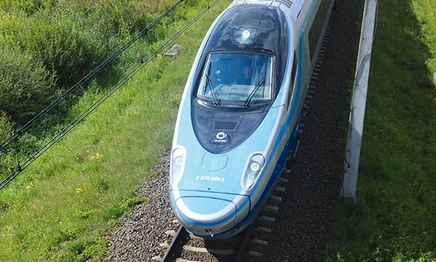 Największą zaletą Pendolino ma być skrócenie czasu przejazdów. Jednak jeszcze przez kilka lat nie ma na to szans
