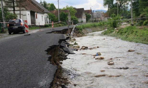 Usuwanie zniszczeń, liczenie strat