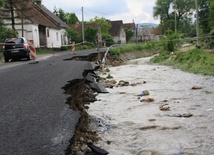 Usuwanie zniszczeń, liczenie strat