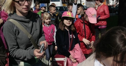 Z nawiedzeniem do Krzeszowa