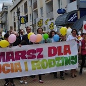Drugi ciechanowski Marsz dla Życia i Rodziny przebiegał pod hasłem: ”Rodzina obywatelska. Rodzina – wspólnota – samorząd”