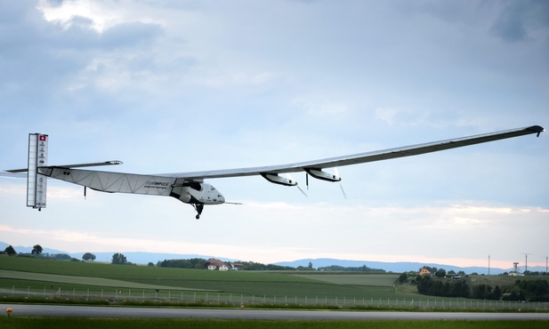 Solar Impulse 2