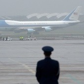 Air Force One wylądował w Warszawie