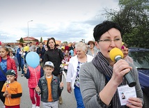  Prorodzinna manifestacja. Z prawej Barbara Chomicz