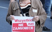 Manifestacja solidarności ze skazanymi za przerwanie wykładu prof. Zygmunta Baumana