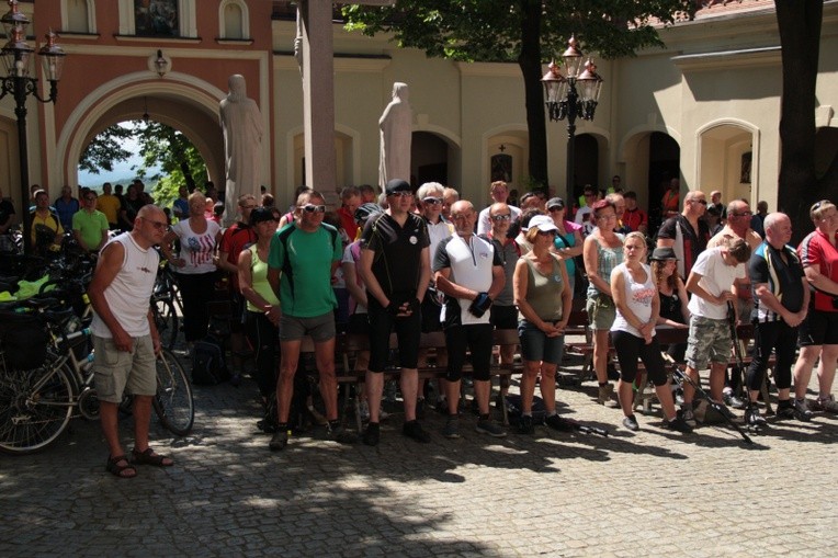 Piechurzy i rowerzyści