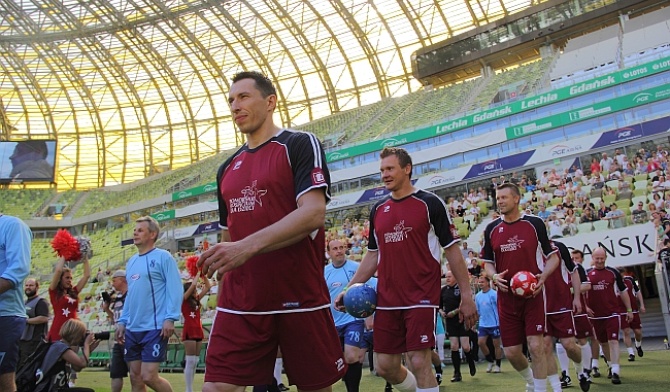 Gwiazdy zagrały dla hospicjum