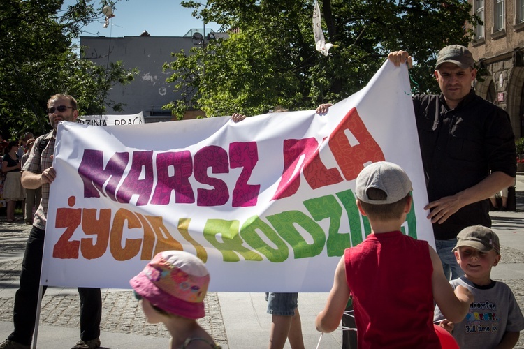 Marsz dla życia i rodziny w Olsztynie 2014