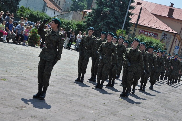 Musztra w Brzesku cz. I