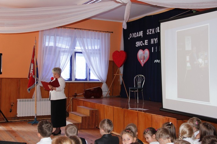 15 rocznica nadania imienia SP w Miedniewicach