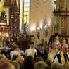 Podczas jubileuszu wierni i kapłani modlili się za budowniczych i troszczących się o piękno kościoła pw. Matki Bożej Częstochowskiej w Baboszewie