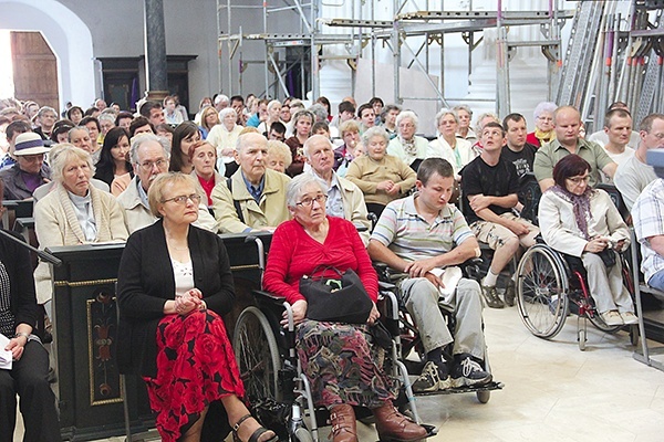 Pielgrzymi wysłuchali też konferencji ks. Stanisława Łady, diecezjalnego duszpasterza osób niepełnosprawnych w archidiecezji gdańskiej