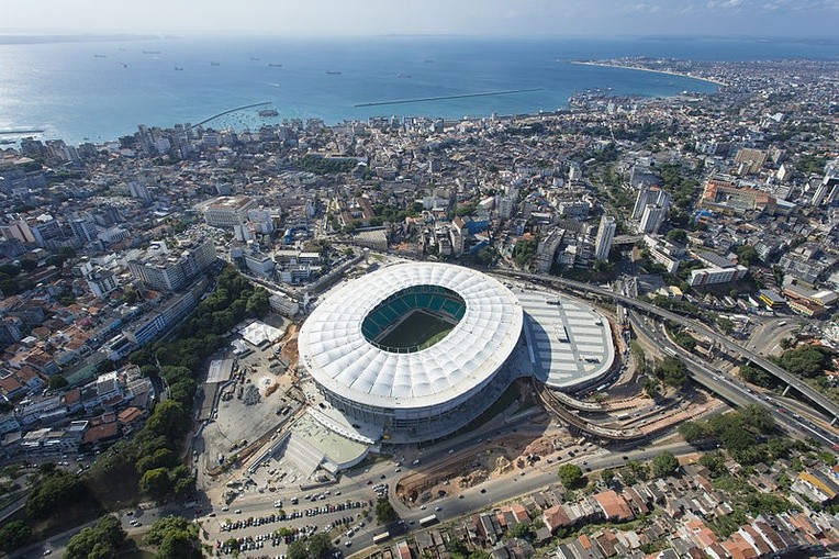 Startuje mundial, a na lotniskach w Rio strajk