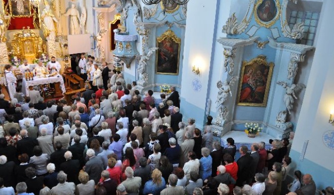 Po raz pierwszy wierni w czasie odpustu św. Antoniego, oddawali cześć jego relikwiom przywiezionym z Padwy