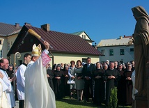 Poświecenie figury bł. Małgorzaty Szewczyk w Oświęcimiu